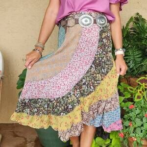 NEW YOUNG THREADS western mid asymmetrical patches skirt in patch work